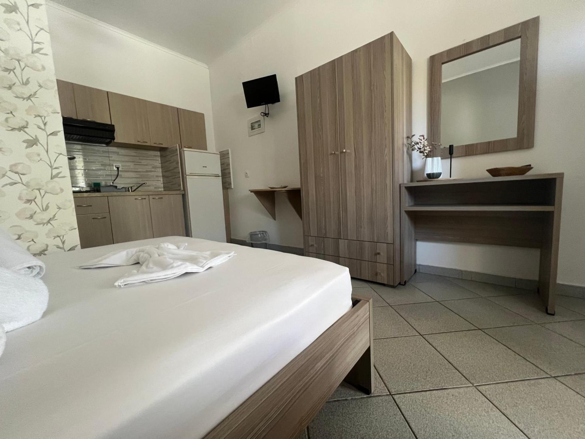 Villa Kostas Accommodations - Nea Vrasna Exterior foto
