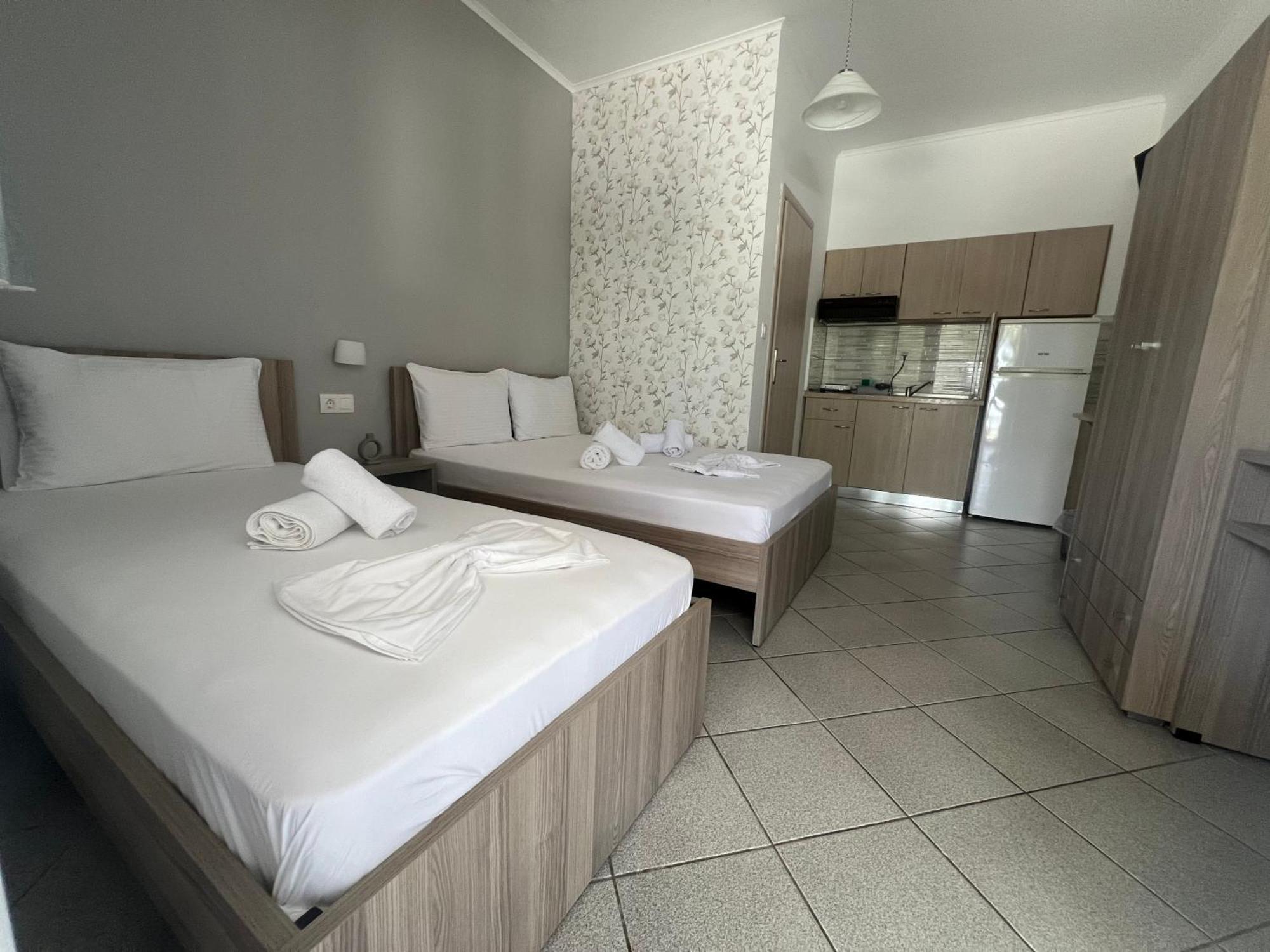 Villa Kostas Accommodations - Nea Vrasna Exterior foto